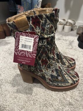 muk luk riser pop boots